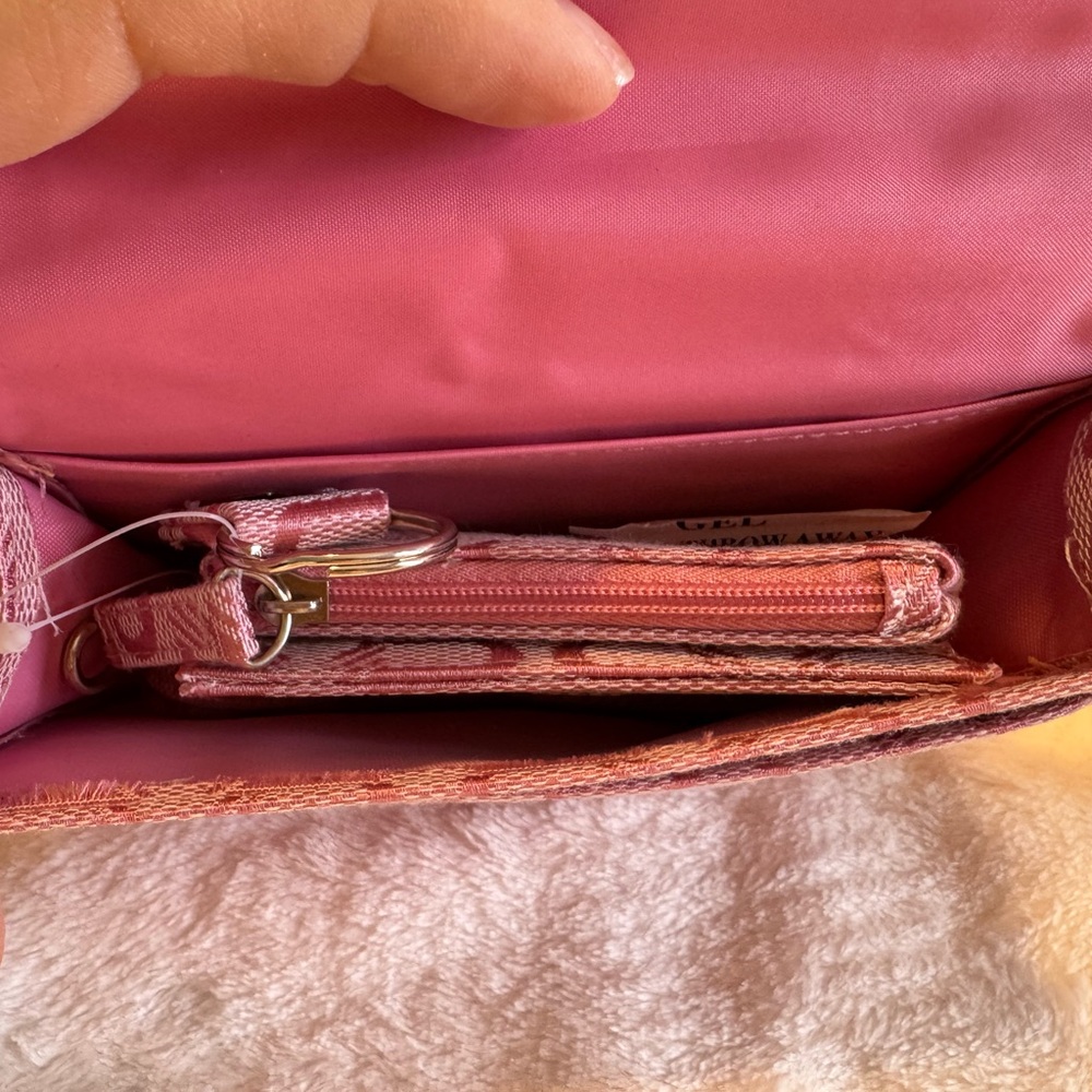 White Stag Patterned Pink Crossbody Bag - Picture 2 of 2